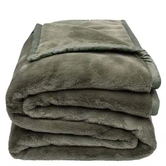 4051244576079-00-decke-recyceltes-polyester-wald-gruen-150x200-the-blanket-zoeppritz-670