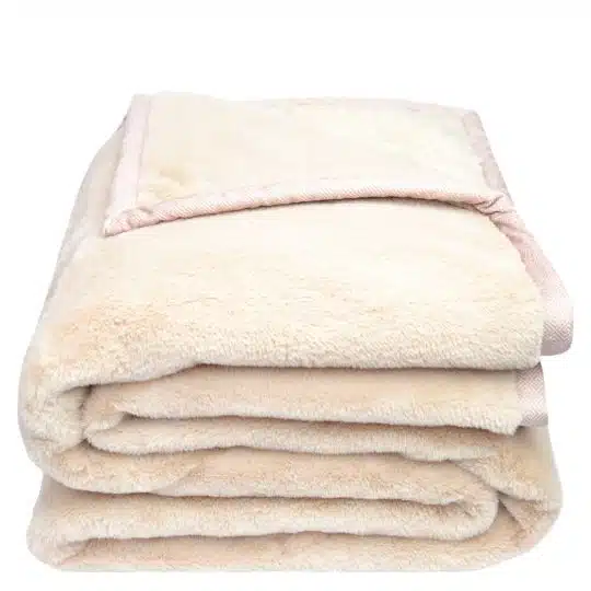 4051244576222-00-decke-recyceltes-polyester-sand-beige-150x200-the-blanket-zoeppritz-040