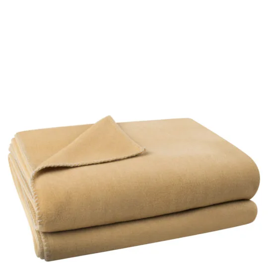 Flauschige Decke fuer Sofa und Couch, camelfarben in 110x150cm, zoeppritz Soft-Fleece